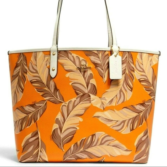 Coach Handbags - COACH tote